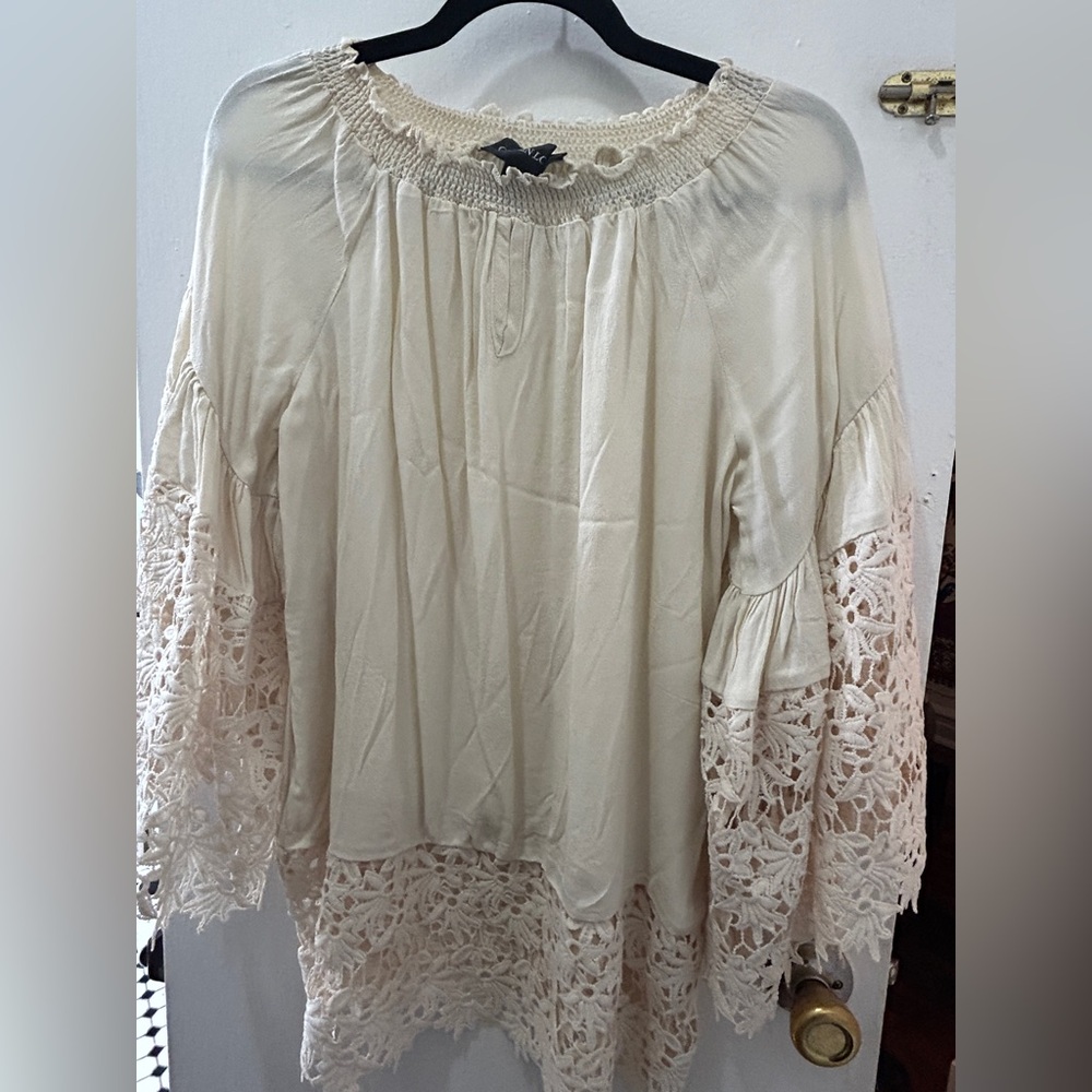 Colleen Lopez Cream Lace Crochet Bell Sleeve Off Shoulder Women's Blouse